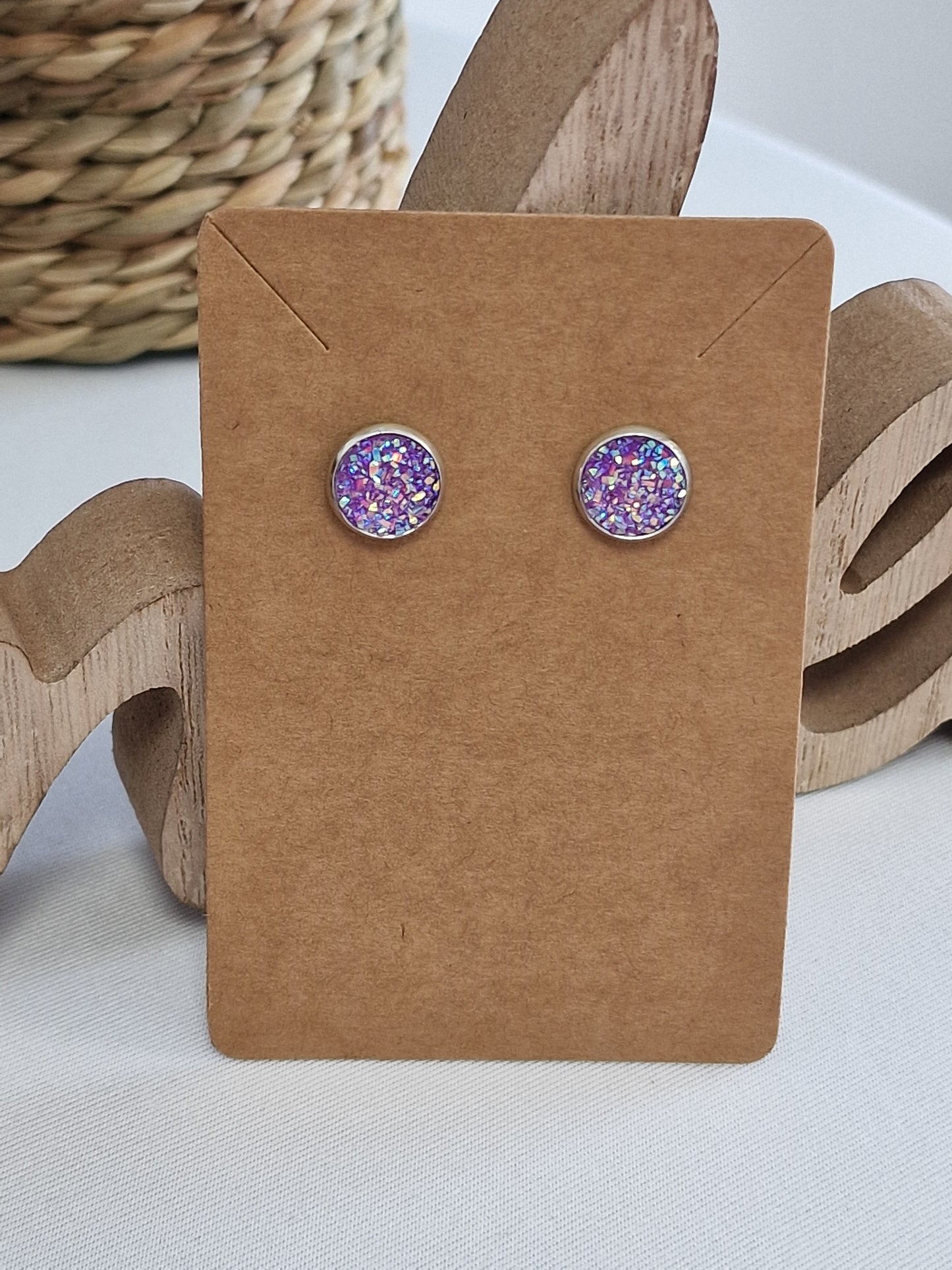 Notre Collection de Bijoux - Boucle d'Oreille Clous Violette