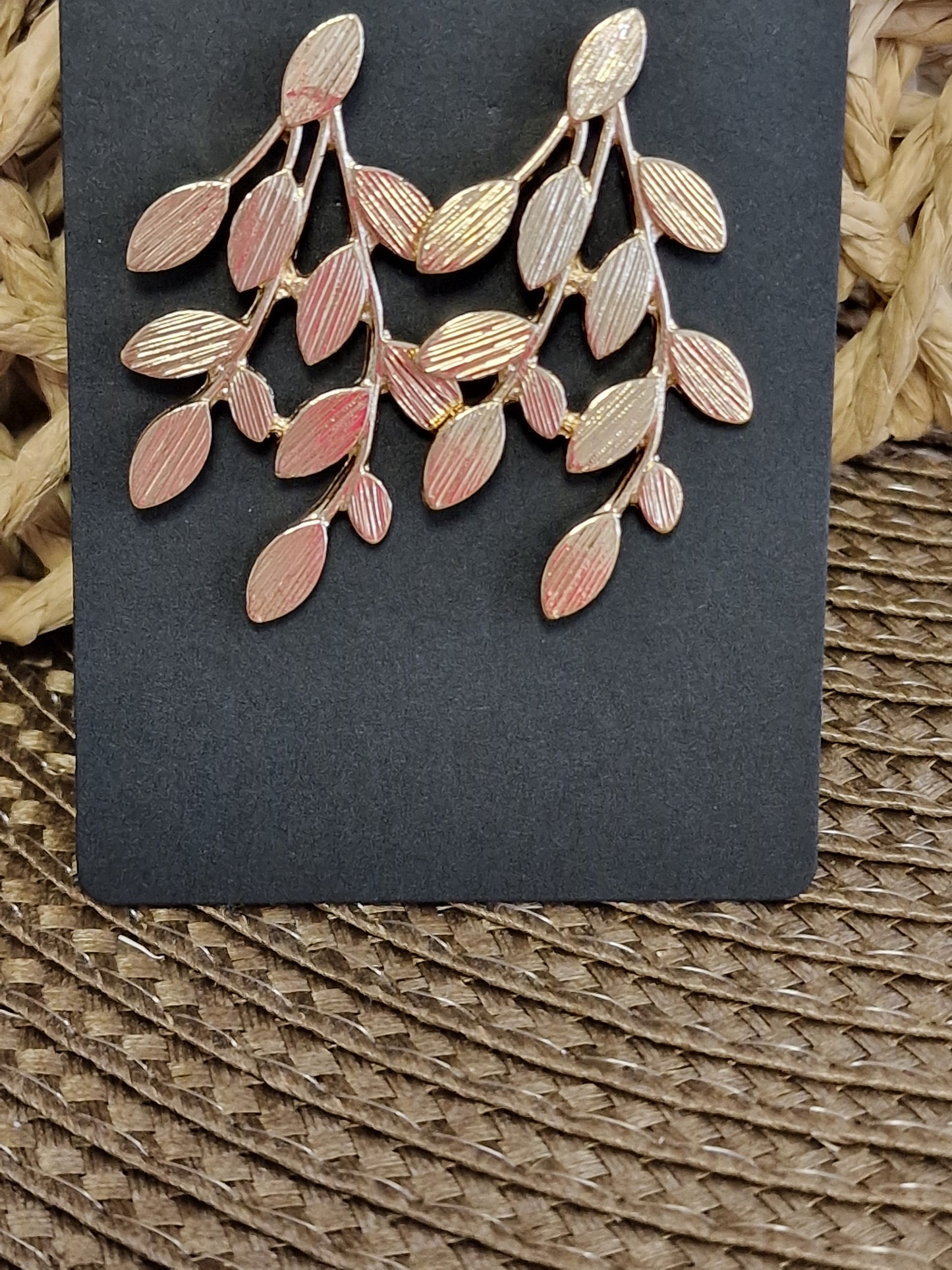 Notre Collection de Bijoux - Boucle d'Oreille Feuille Doré