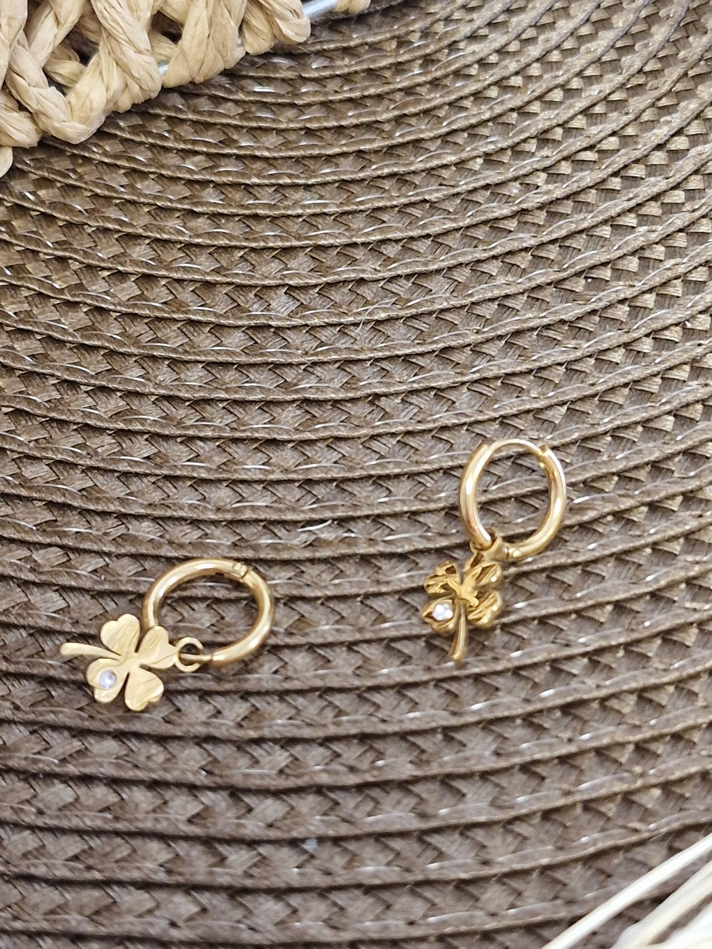 Notre Collection de Bijoux - Boucle d'Oreille Trèfle Doré