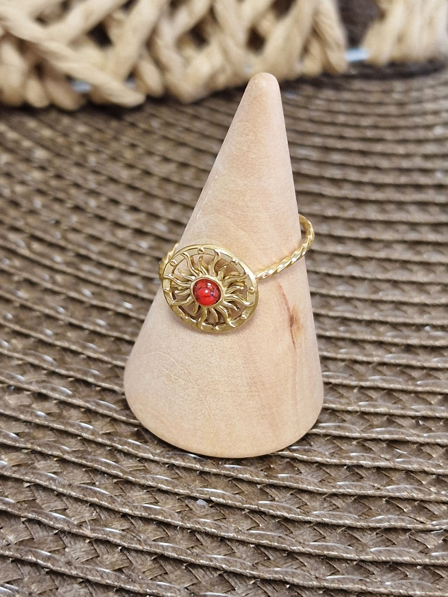 Notre Collection de Bijoux - Bague Grec Doré Rouge