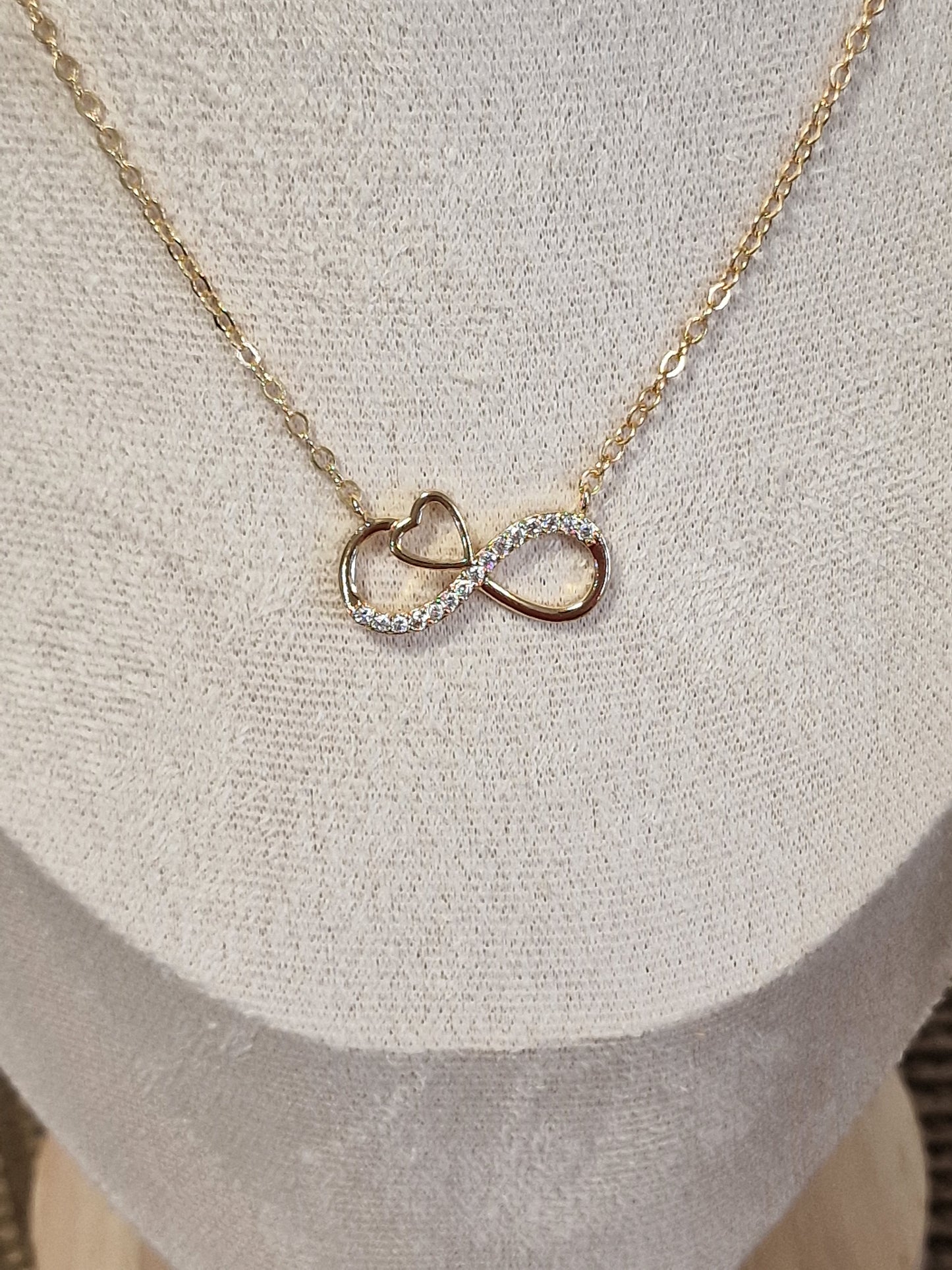 Notre collection de bijoux - Pendentif Cœur à l'Infini