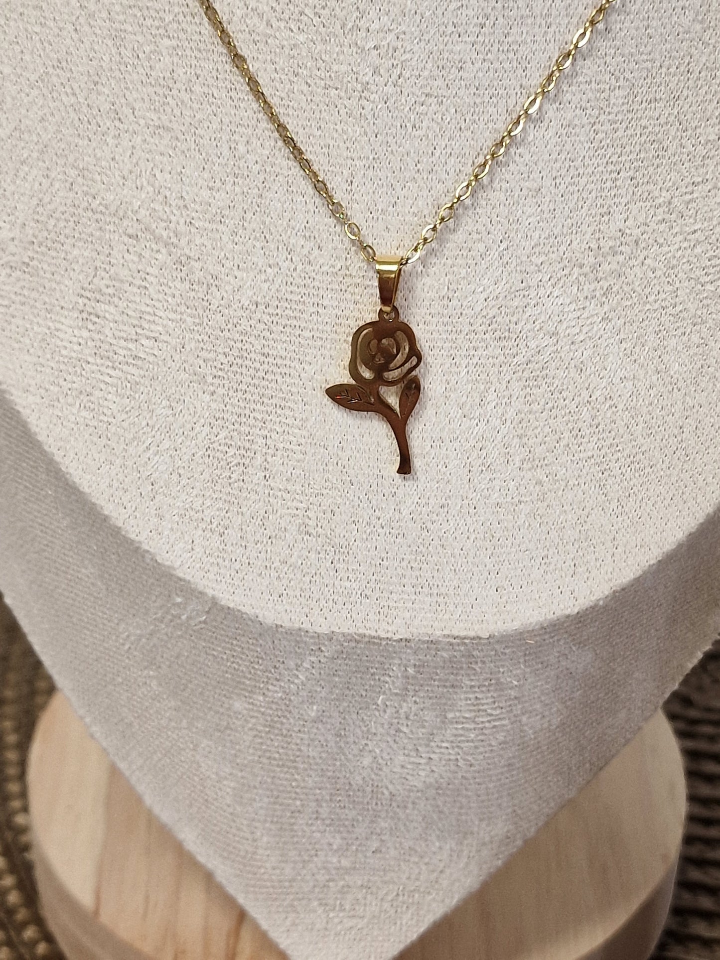 Notre Collection de Bijoux - Parure Pendentif et Boucle Oreille Fleur
