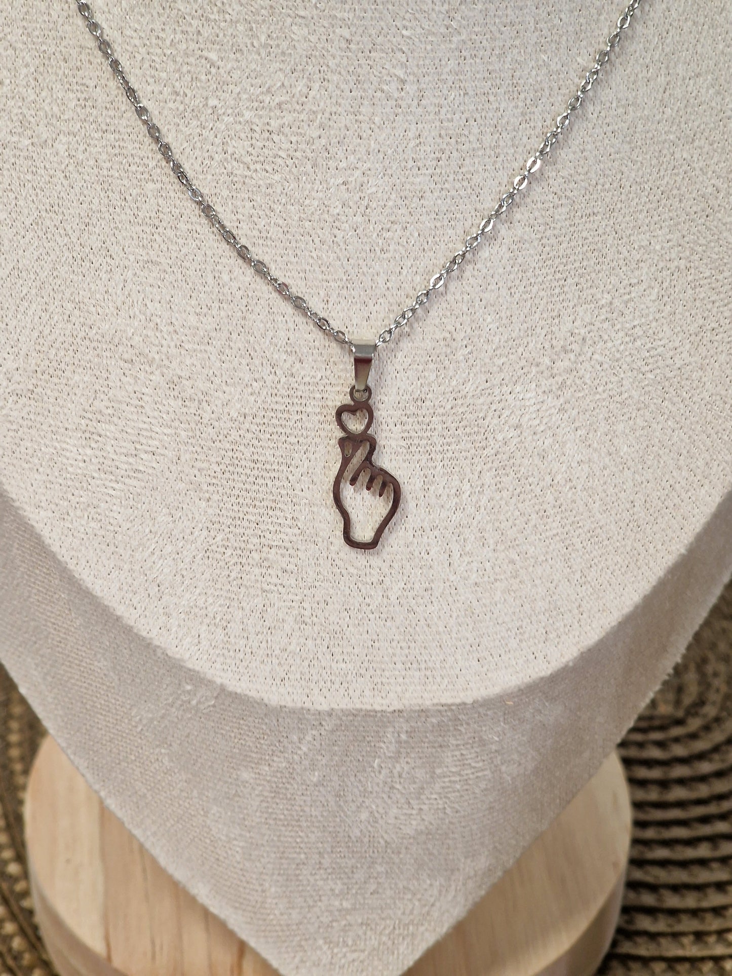 Notre Collection de Bijoux - Parure Pendentif et Boucle Oreille Main