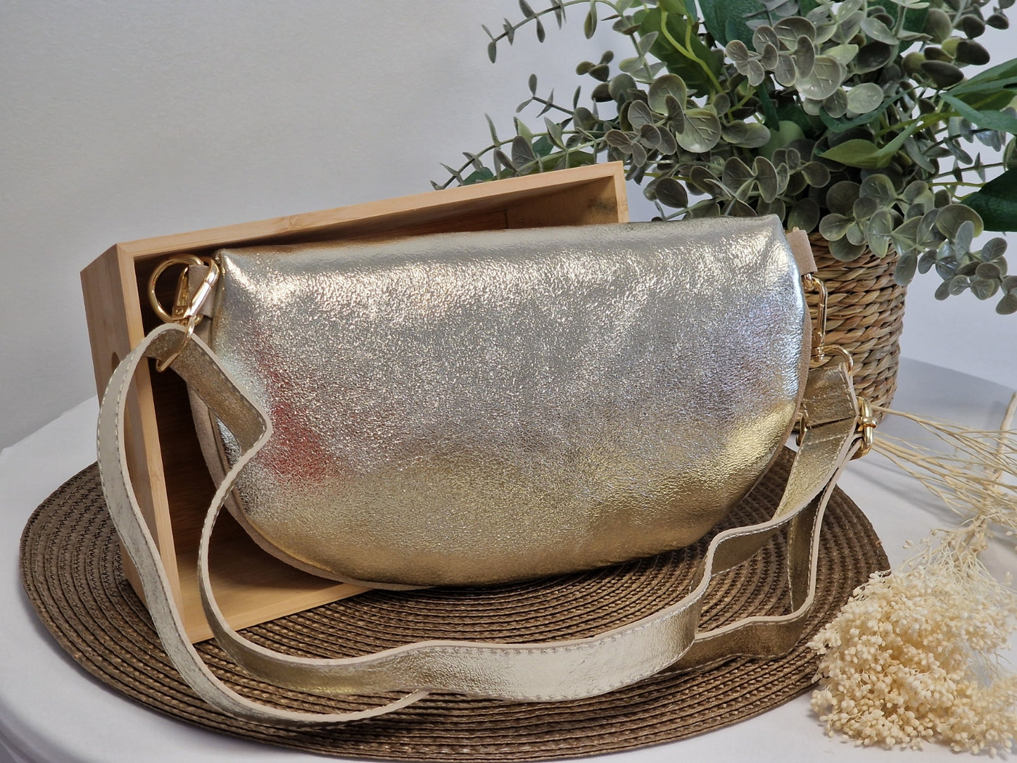 Banane Salomé Cuir Irisé Beige