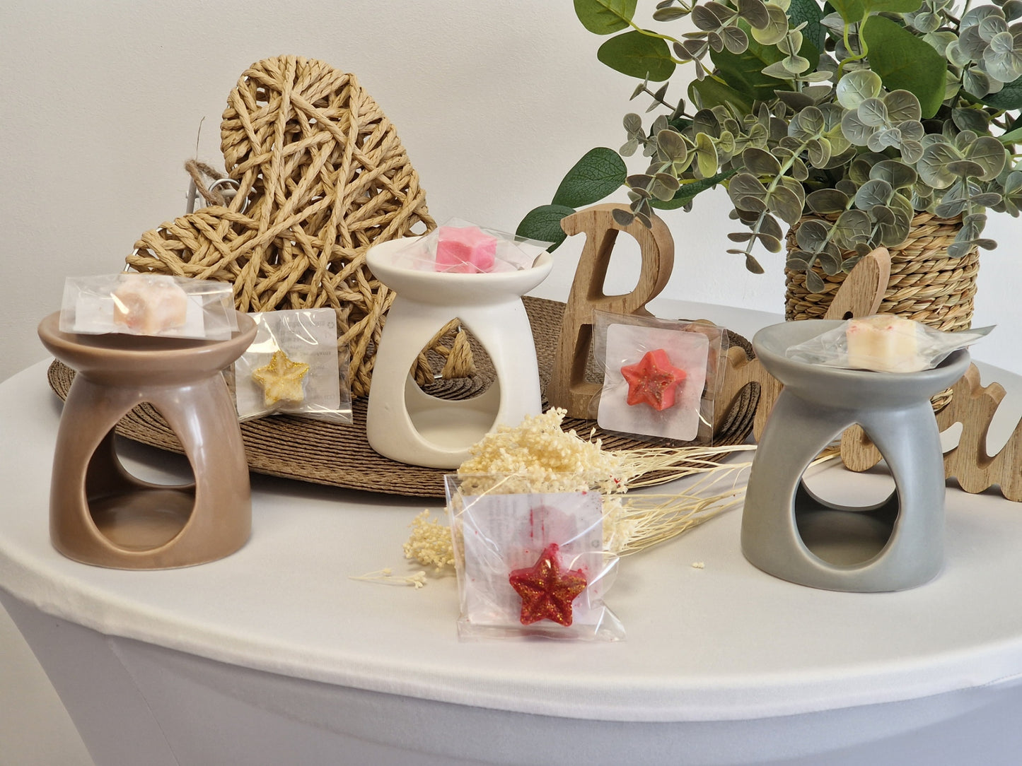 Our Gourmet Candles - Gourmet Melting Star with Candy Apple Scent - Packs of 3 melts of your choice