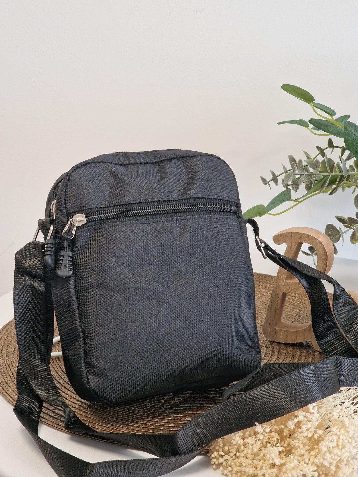 Black Casual Men's Clutch Bag