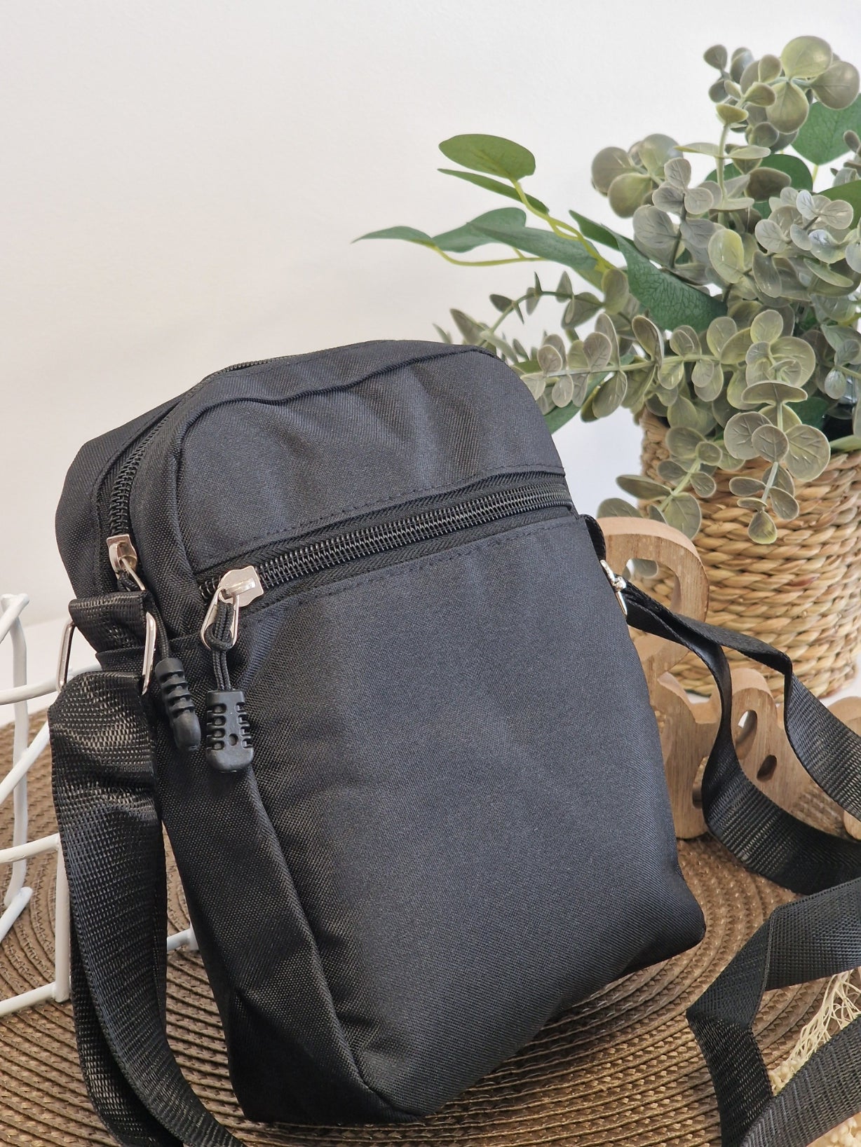 Black Casual Men's Clutch Bag