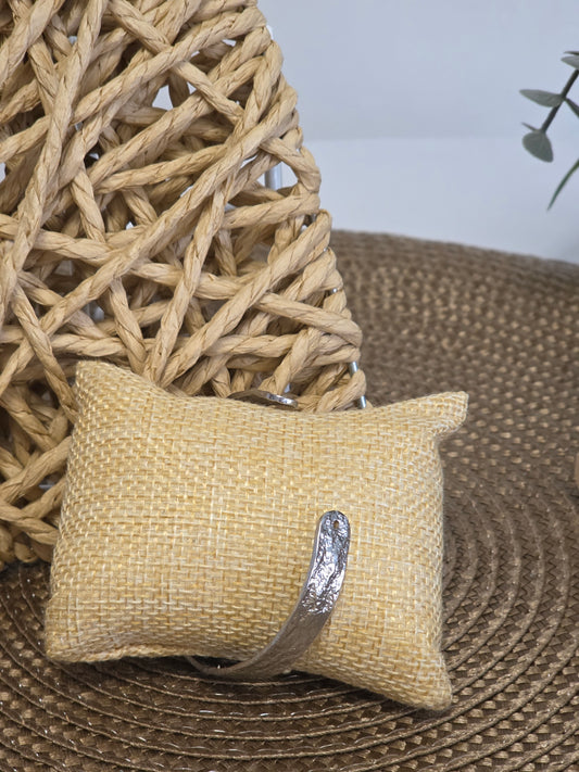 Notre Collection de Bijoux - Bracelet Manchette Texturé Argenté