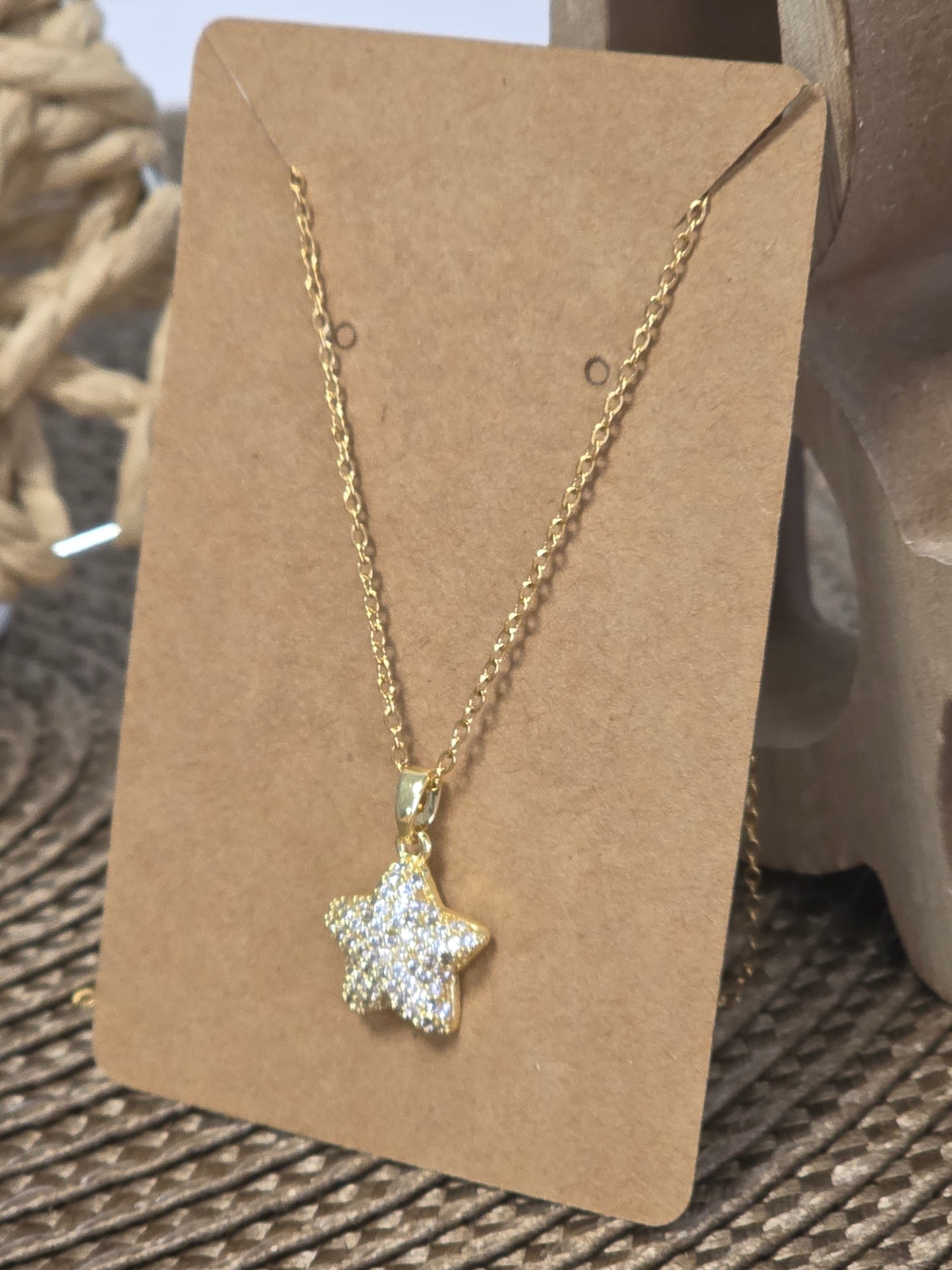 Notre Collection de Bijoux - Pendentif Etoilé Doré