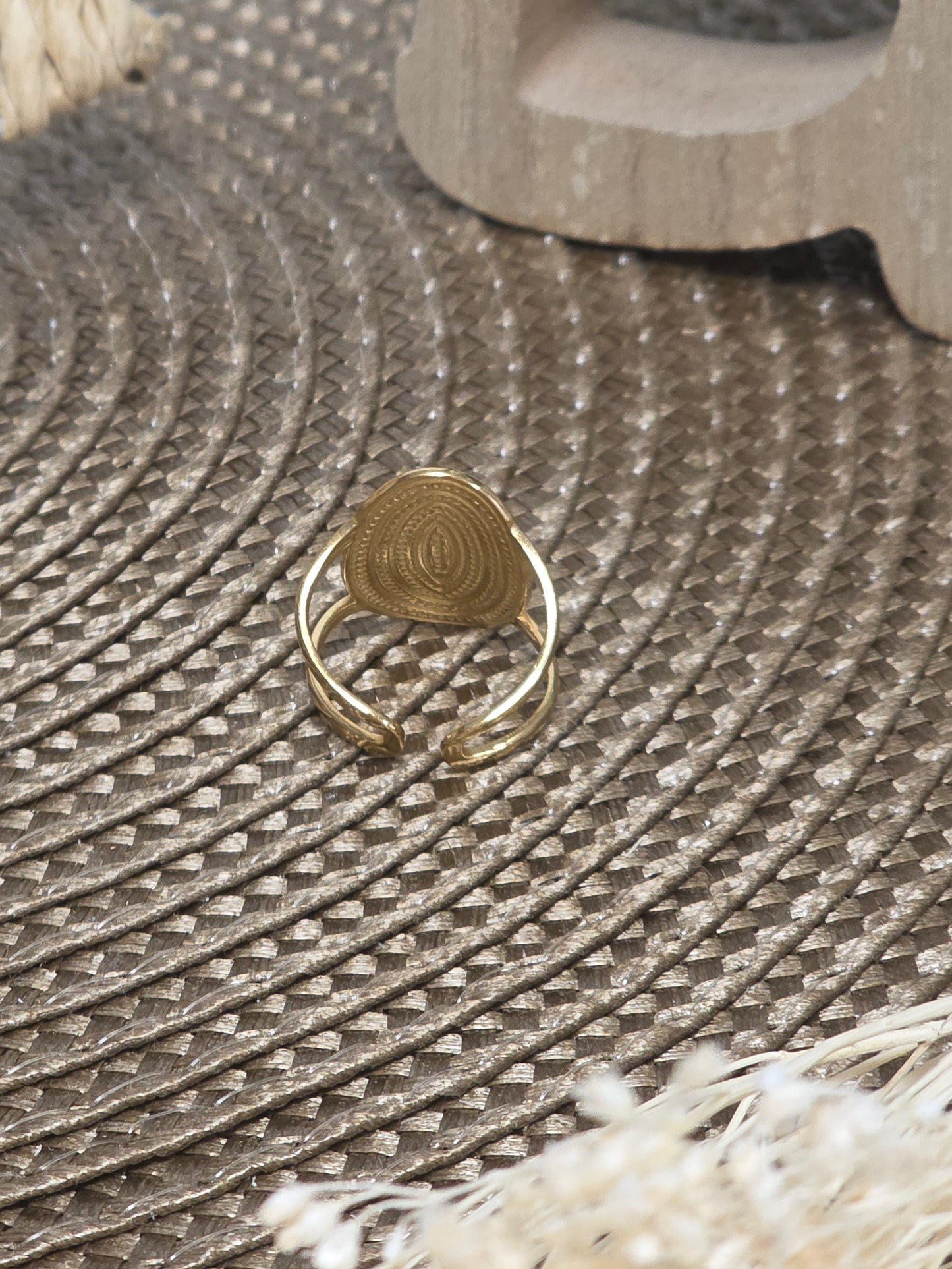 Notre Collection de Bijoux - Bague Doré Texturé Forme Ovale