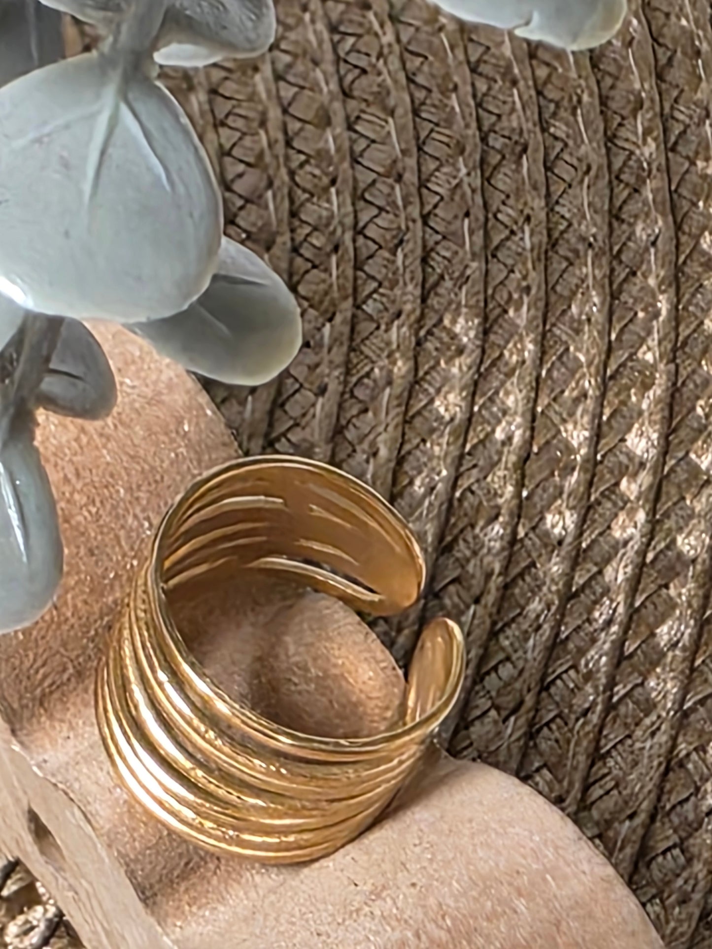 Notre Collection de Bijoux - Bague Doré Anneau Rayé