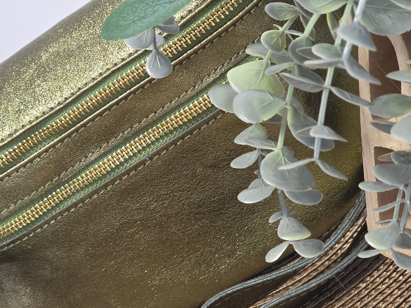 Amber Khaki Banana