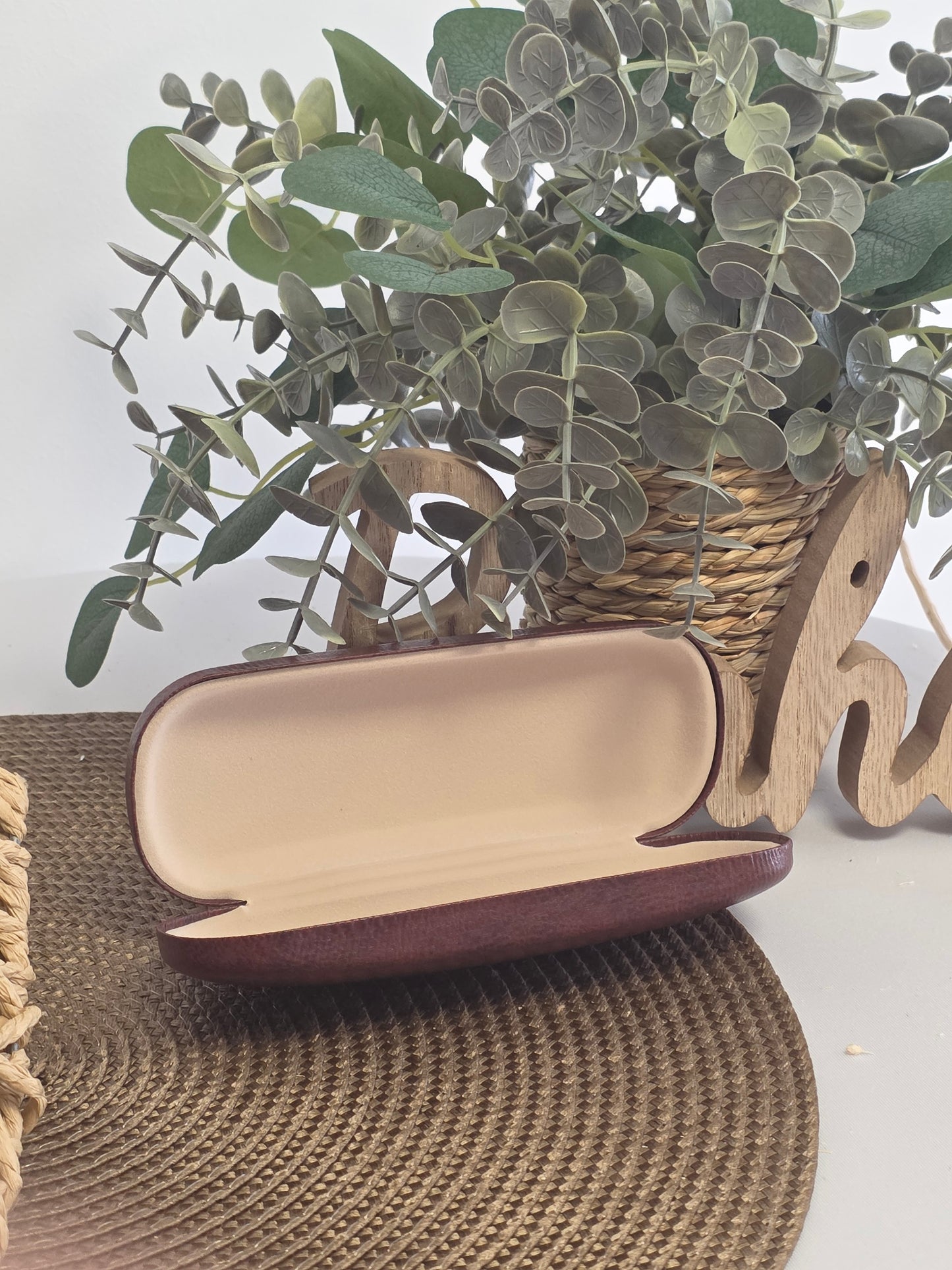 Nos Etuis à Lunettes Rigides Marron