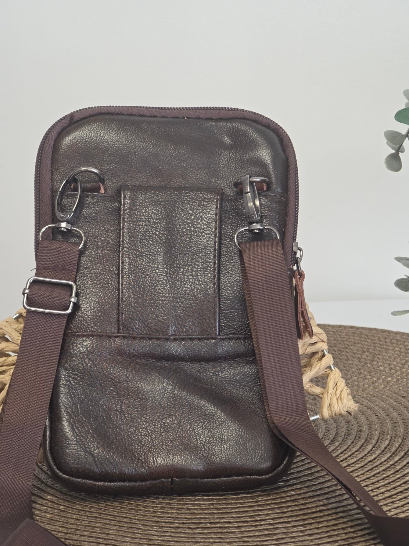 Dark Bun Masculine Clutch