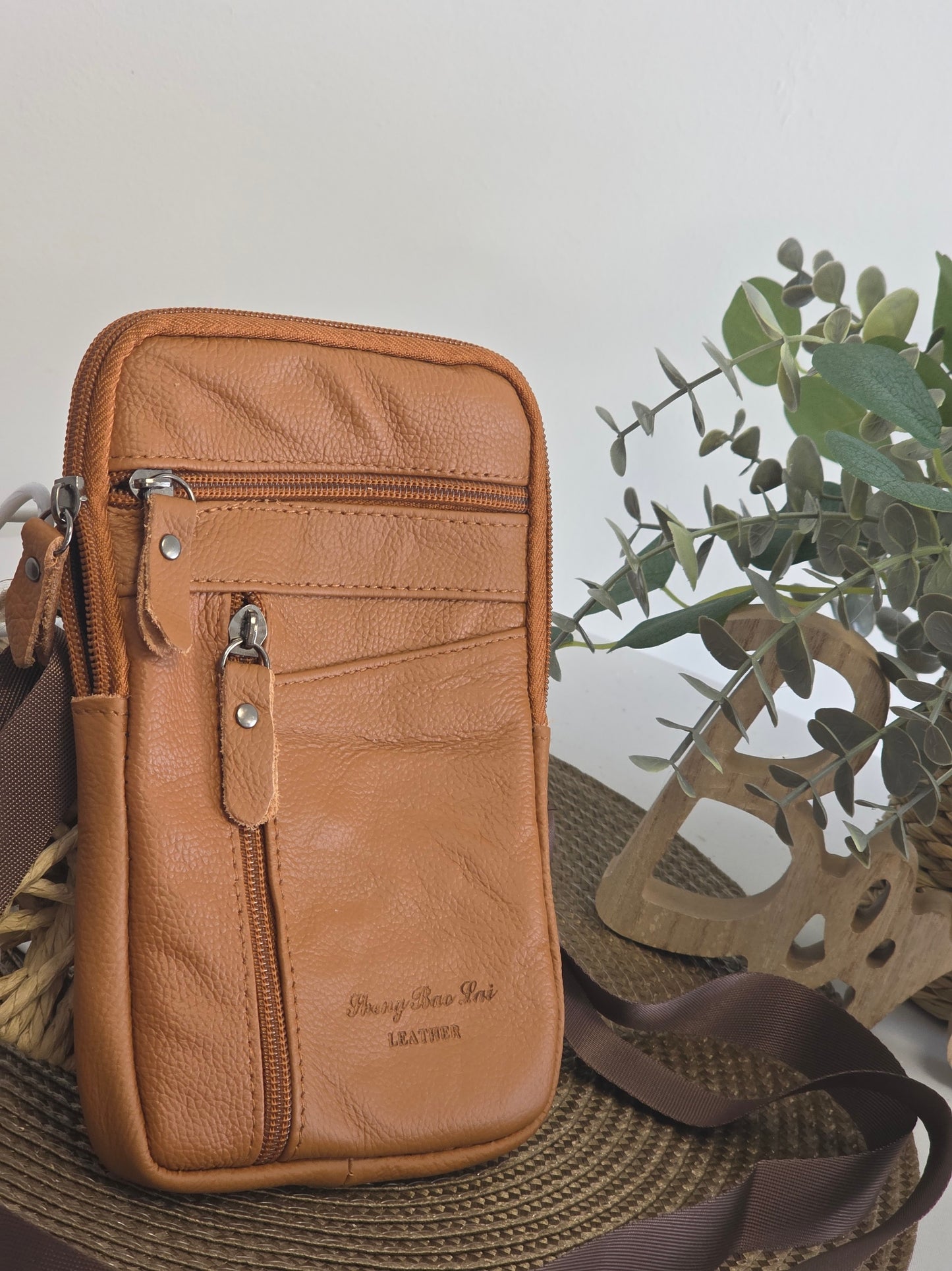 Camel Men's Clutch