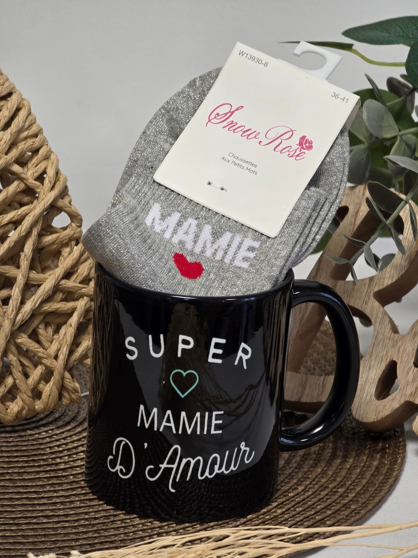 MUG SUPER MAMIE D'AMOUR AVEC SA CHAUSSETTE PAILLETEE
