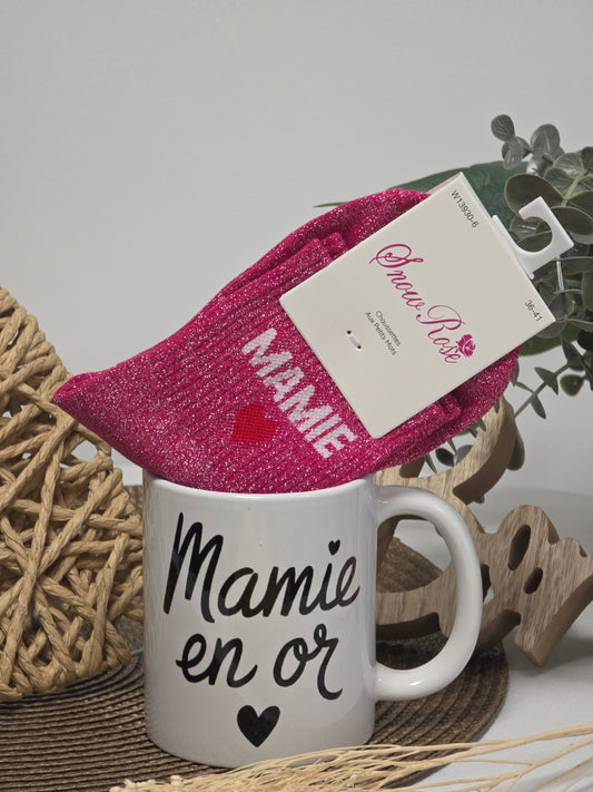 MUG MAMIE EN OR AVEC SA CHAUSSETTE PAILLETEE