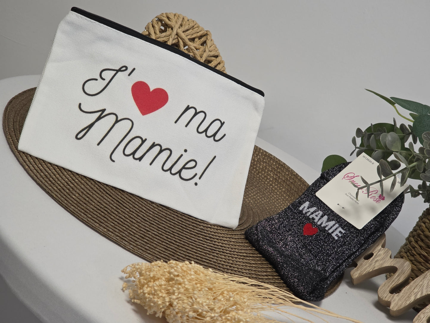 POCHETTE J'AIME MA MAMIE AVEC SA CHAUSSETTE PAILLETEE NOIR