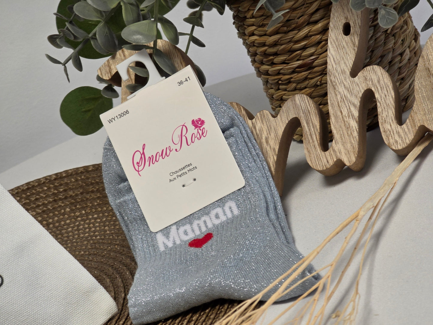 POCHETTE " JE T'AIME MAMAN " AVEC SA CHAUSSETTE PAILLETEE GRIS