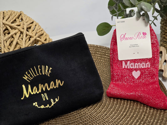 POCHETTE " MEILLEUR MAMAN DU MONDE " AVEC SA CHAUSSETTE PAILLETEE ROUGE