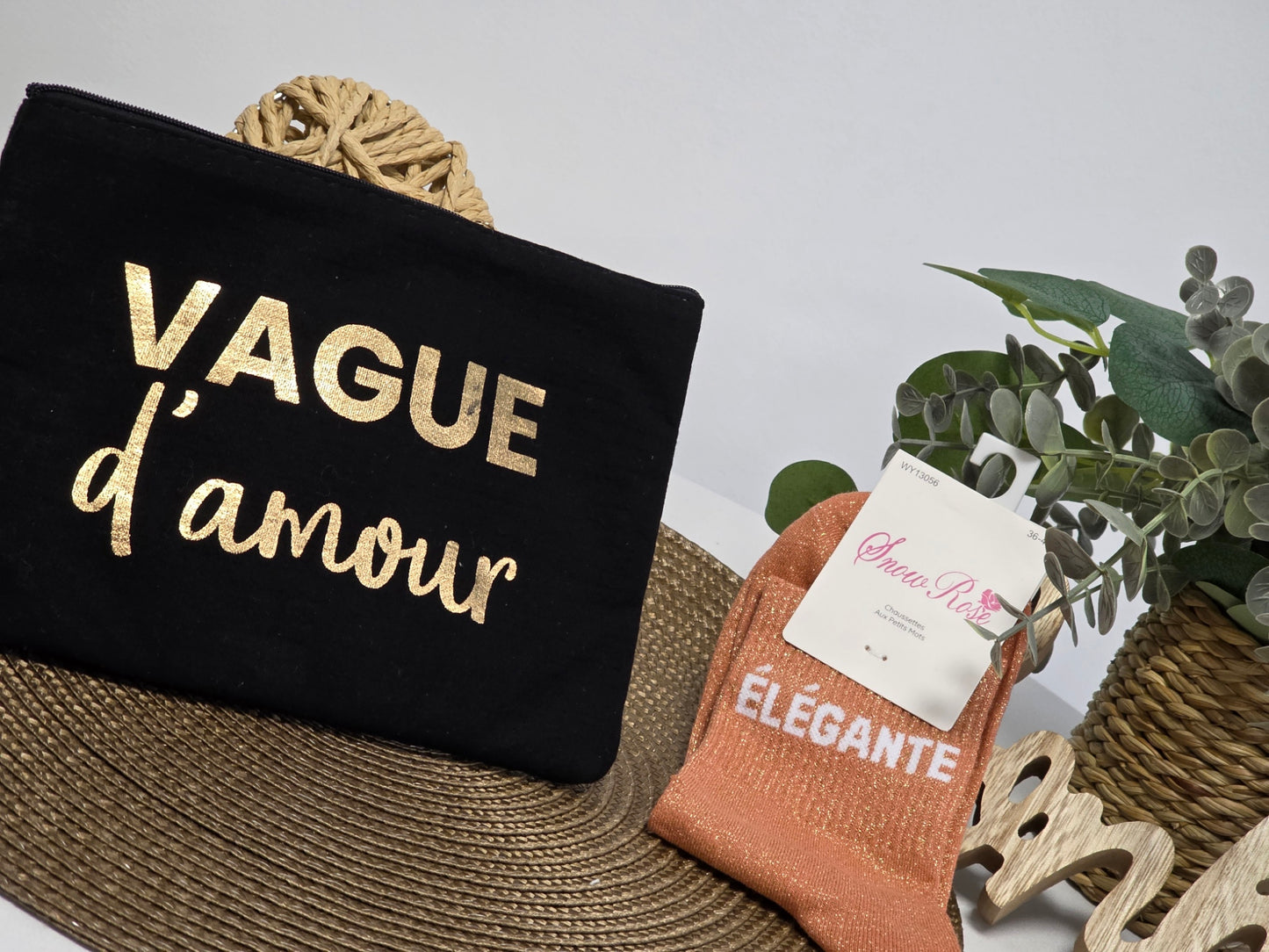 POCHETTE " VAGUE D'AMOUR" AVEC SA CHAUSSETTE PAILLETEE ORANGE