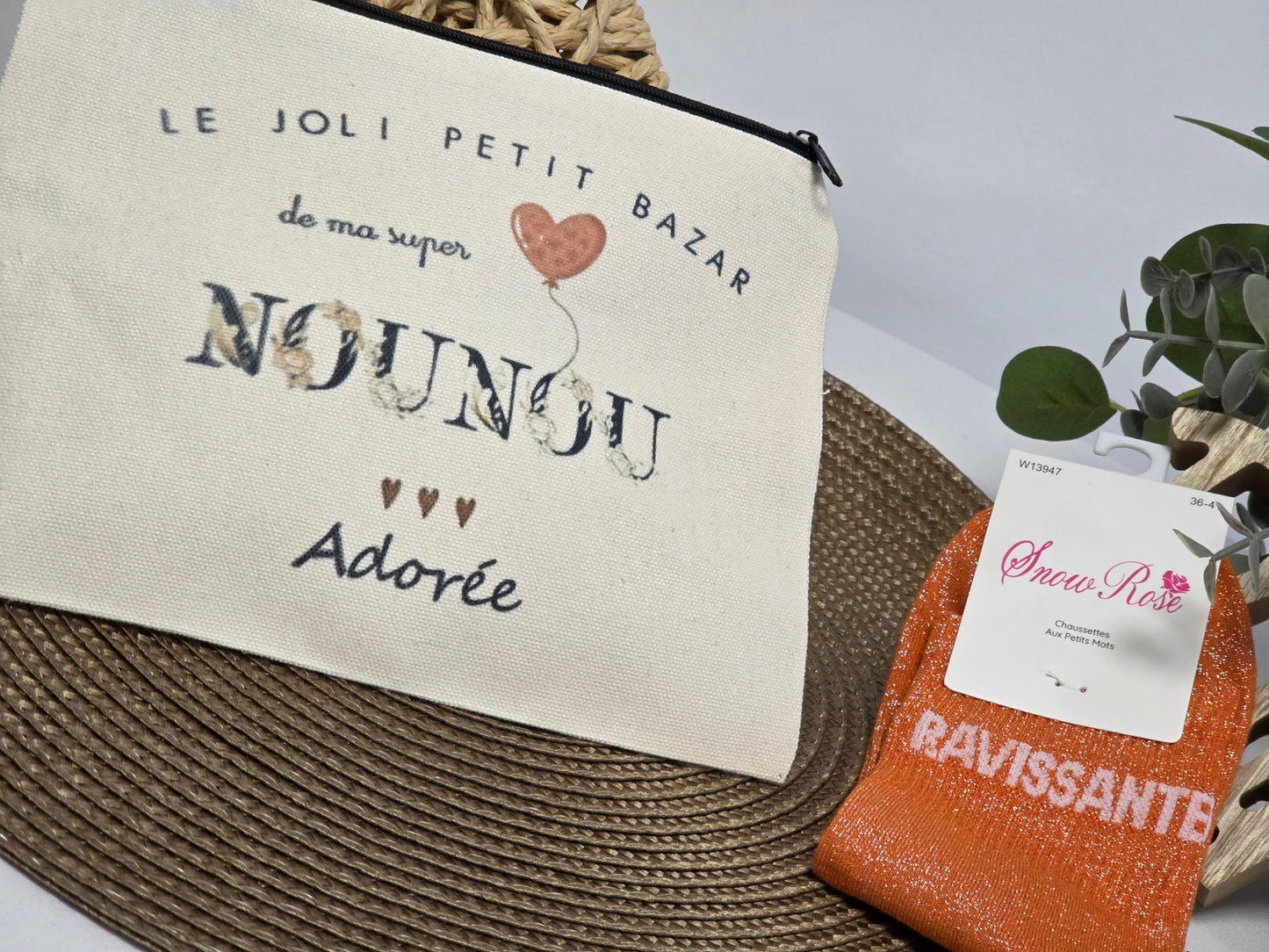 POCHETTE " NOUNOU ADOREE" AVEC SA CHAUSSETTE PAILLETEE ORANGE