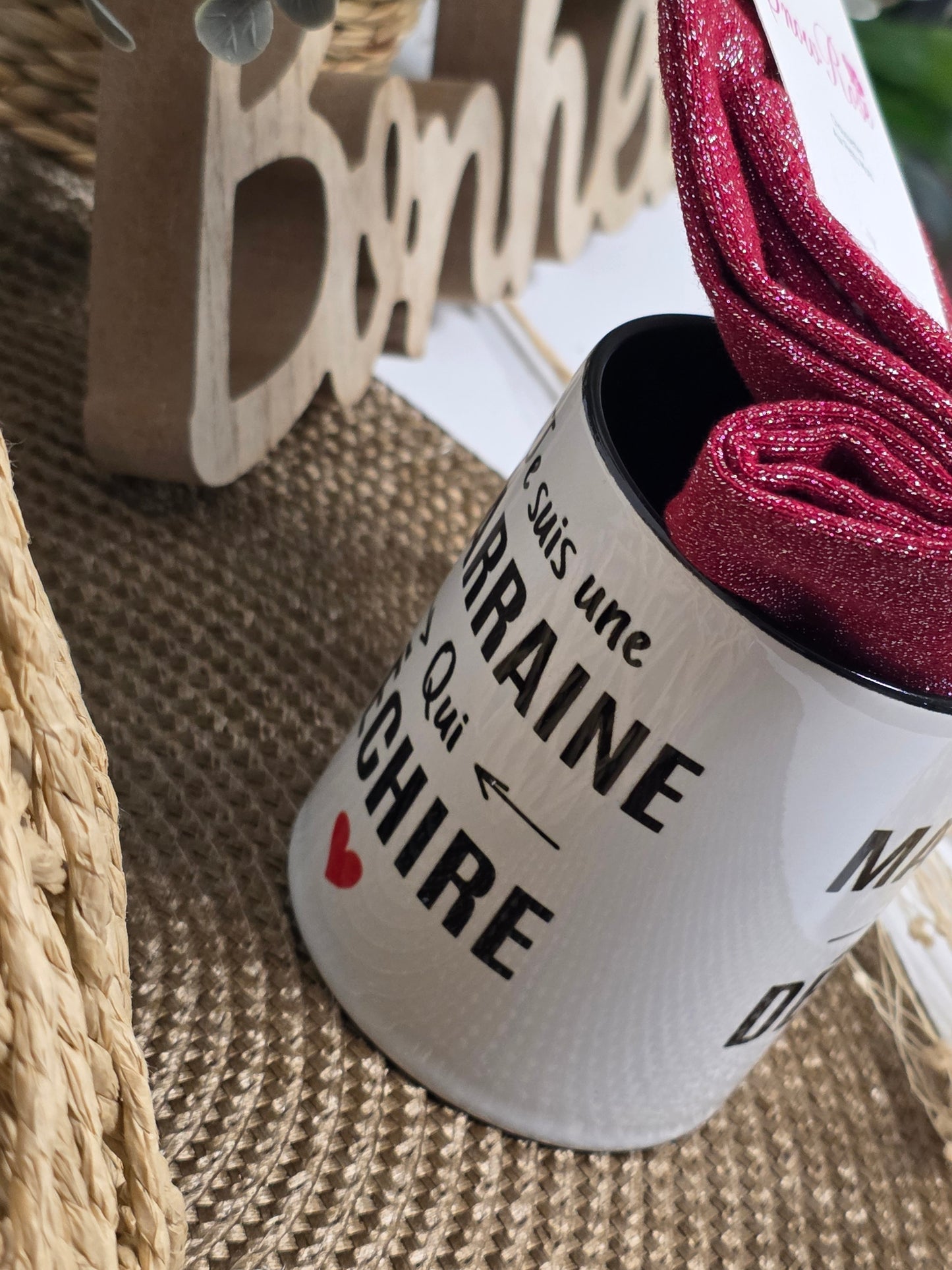 MUG UNE MARRAINE QUI DECHIRE AVEC SA CHAUSSETTE PAILLETEE