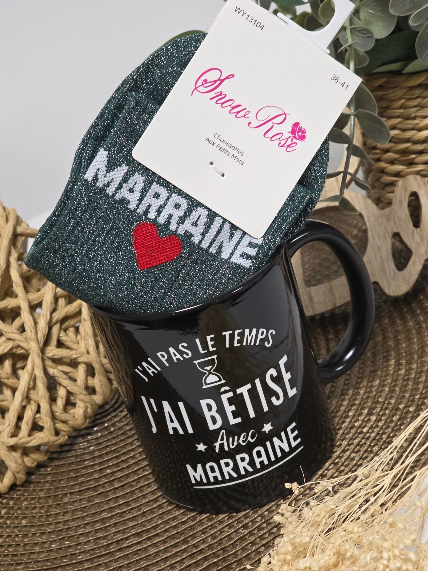 MUG BETISE AVEC MARRAINE AVEC SA CHAUSSETTE PAILLETEE