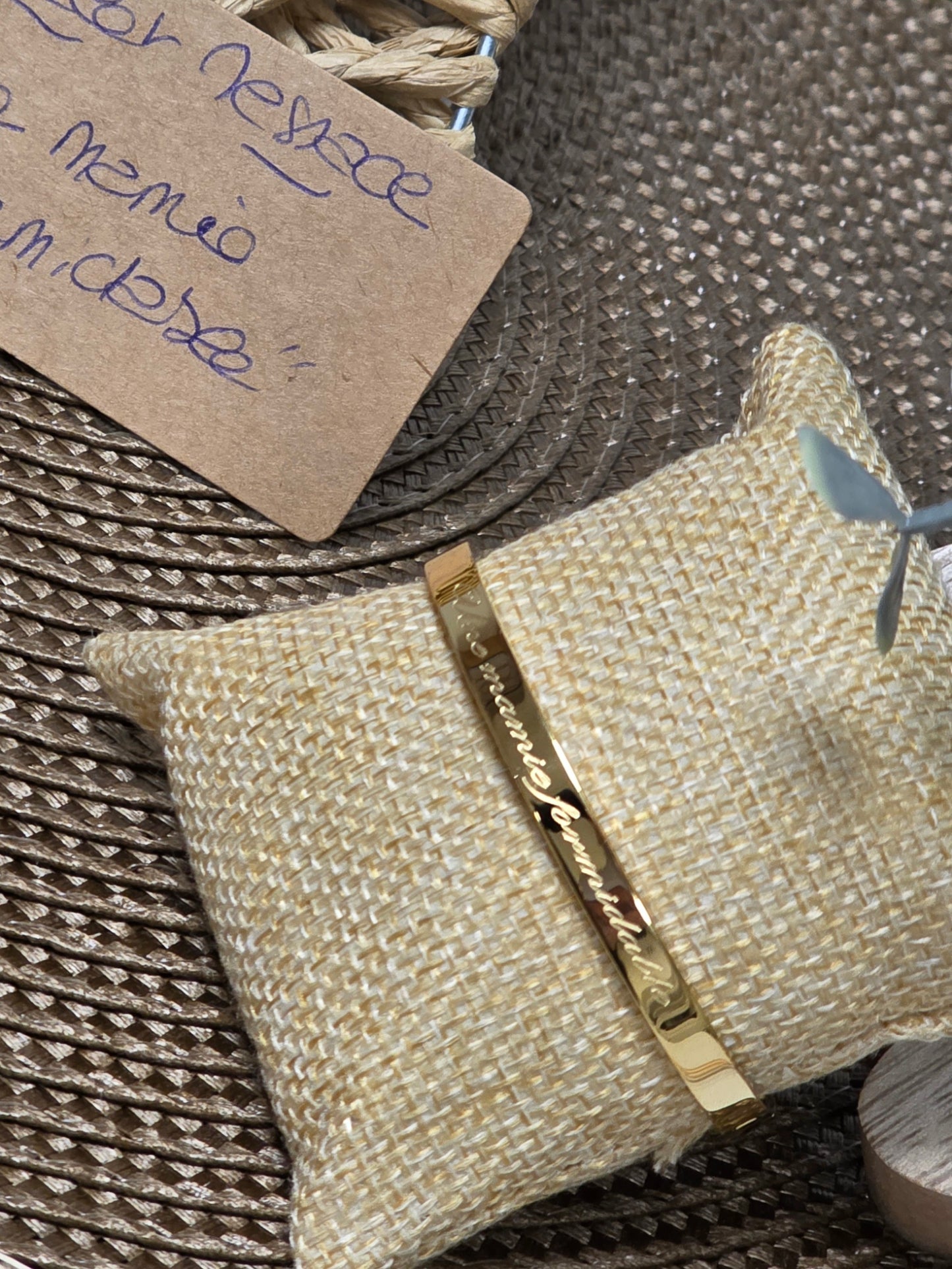 LES BRACELETS A MESSAGE " MAMIE FORMIDABLE " Doré