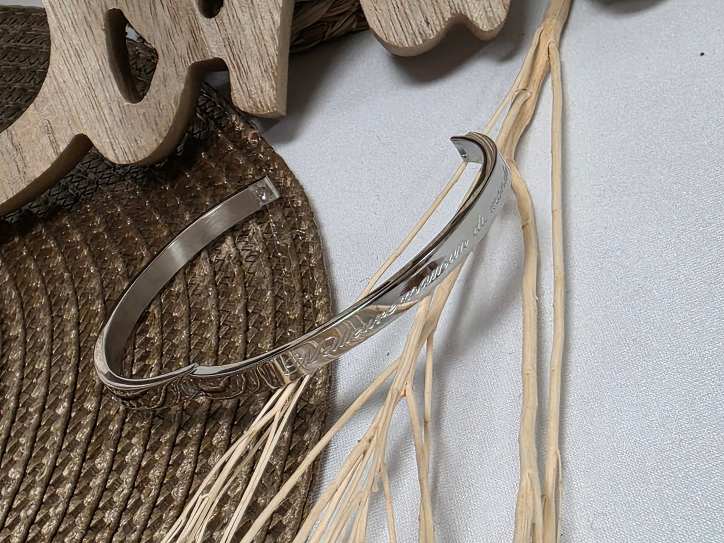 LES BRACELETS A MESSAGE " MEILLEURE MAMAN DU MONDE " Argenté