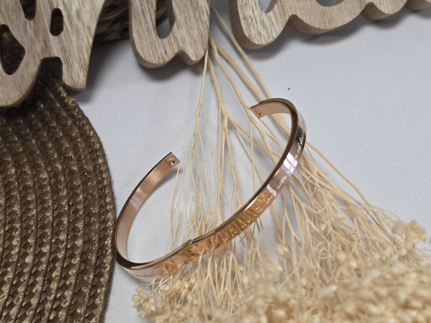 LES BRACELETS A MESSAGE " FAIS DE TA VIE UN REVE ET TES REVES UNE REALITE " Cuivré