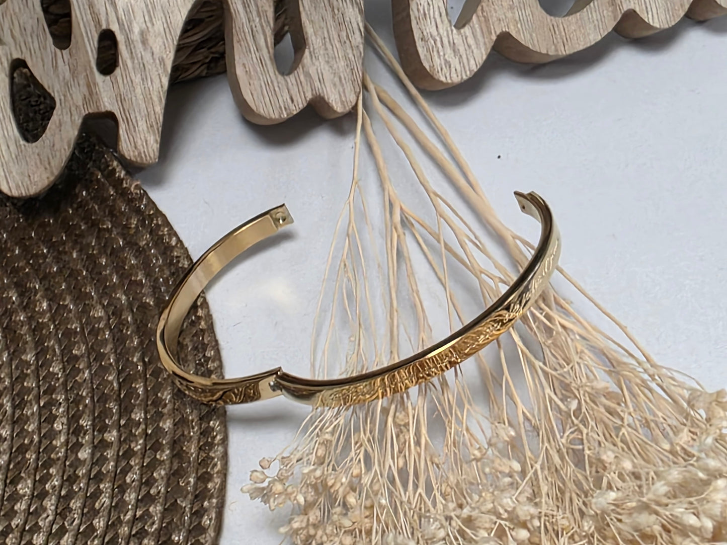 LES BRACELETS A MESSAGE " PARFAITE AVEC PLEIN DE JOLIS DEFAUTS " Doré