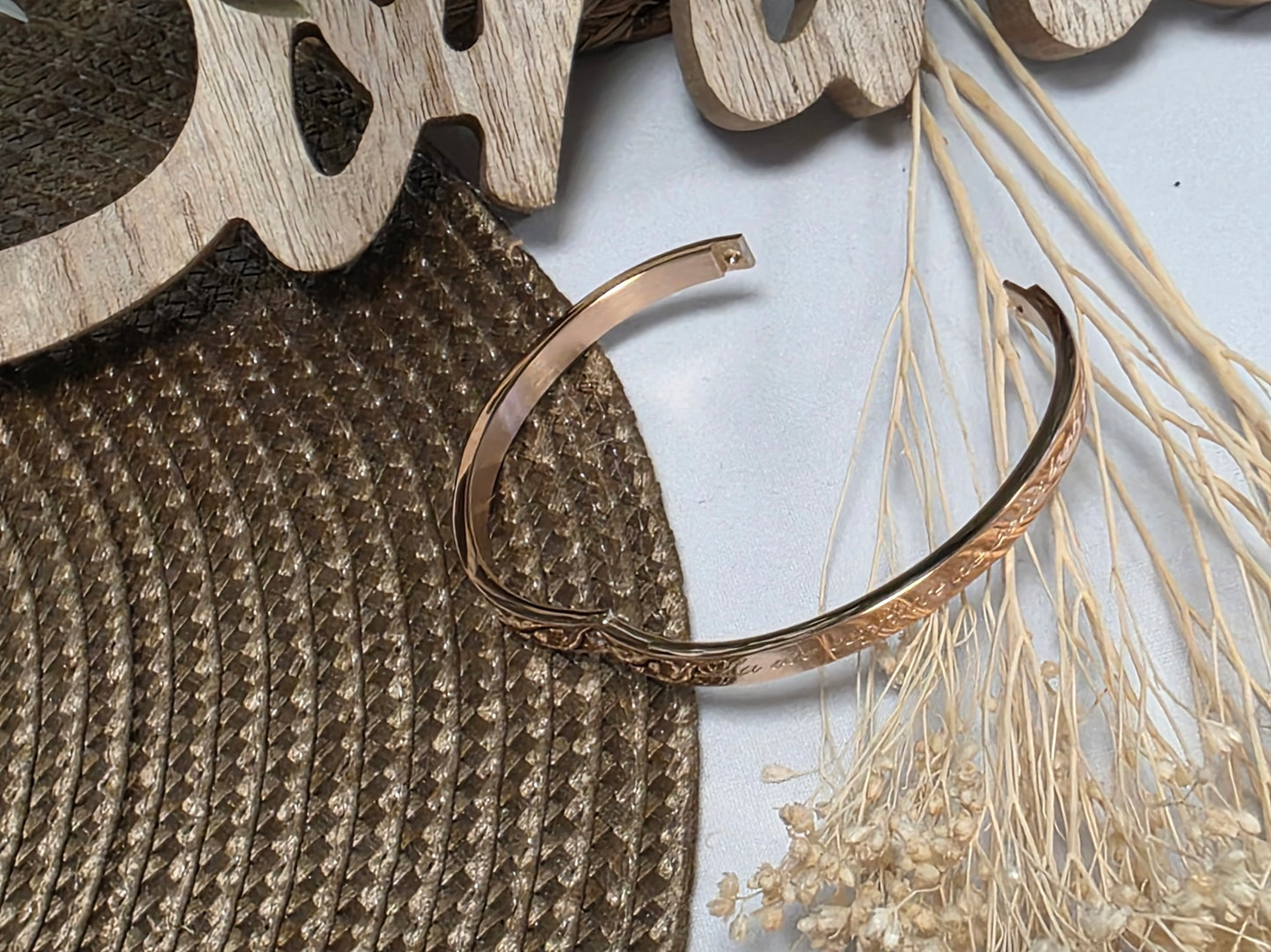 LES BRACELETS A MESSAGE " LA VIE EST FAITE DE PETITS BONHEURS" Cuivré