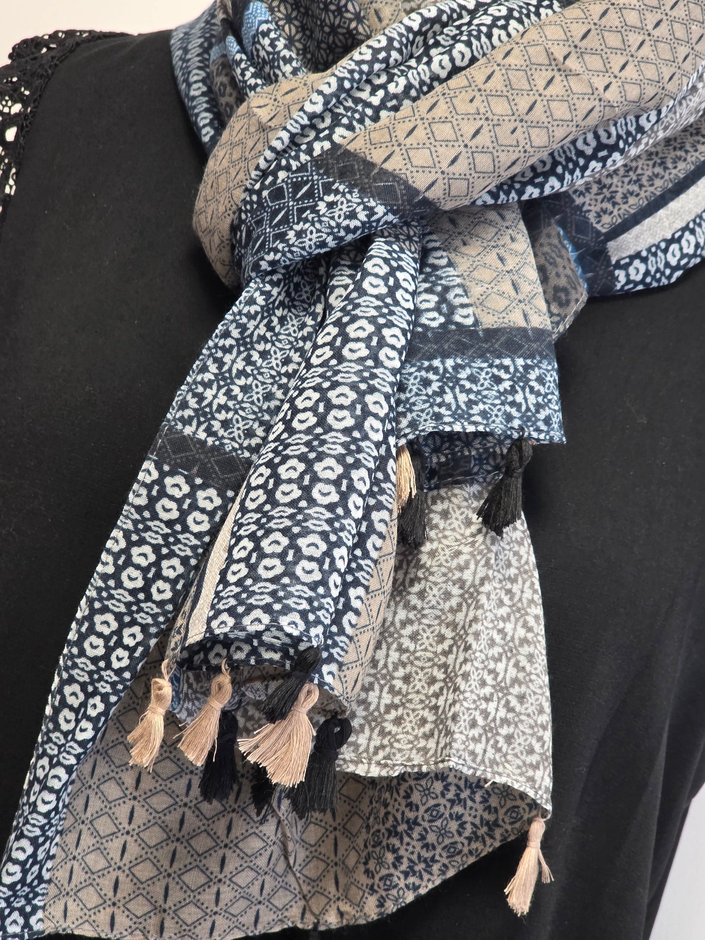 🧣Foulard Bohème Femme Automne Hiver Bleu avec Pompons🧣