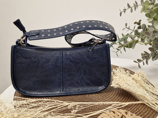 Sac Lily
