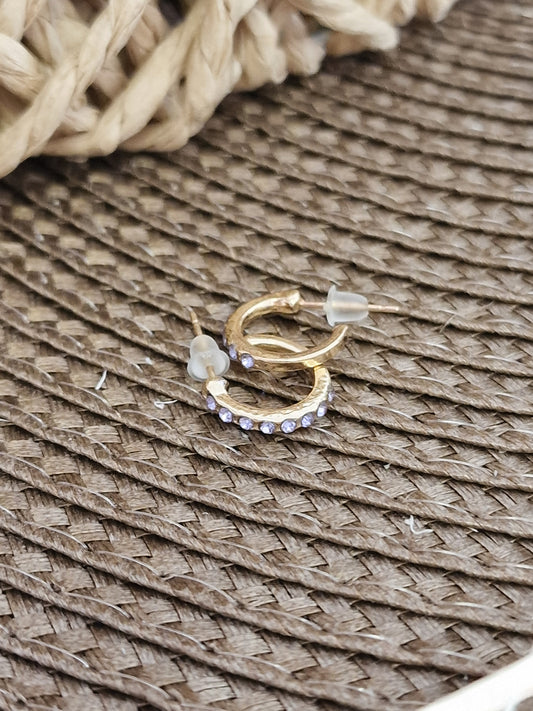 Notre Collection de Bijoux - Boucle d’Oreille Créole à Strass Violette