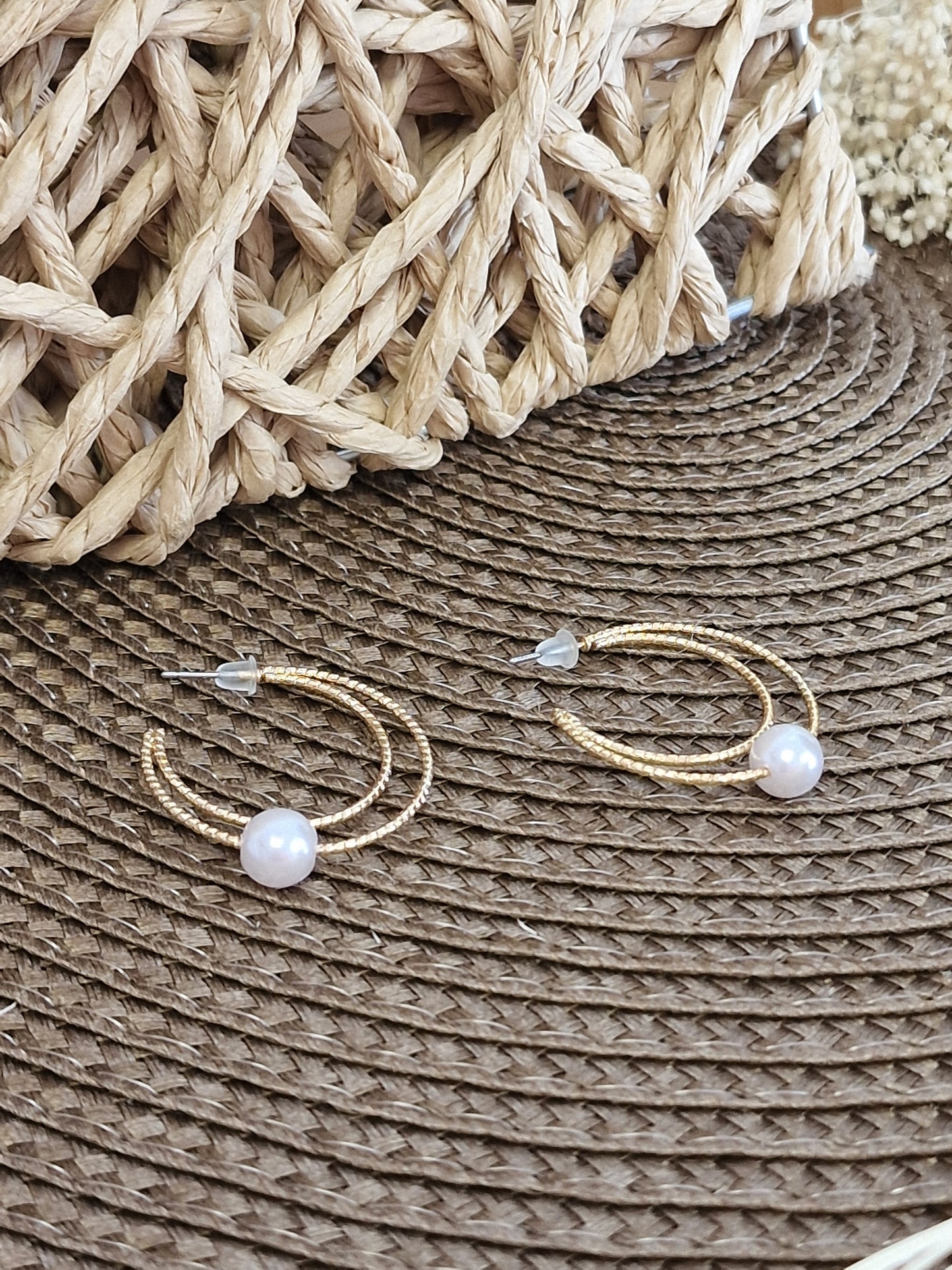 Notre Collection de Bijoux - Boucle d'Oreille Créole Perle Blanche