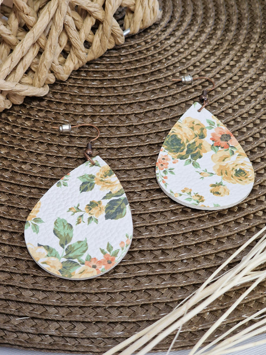 Notre Collection de Bijoux - Boucle d'Oreille Fleur Beige