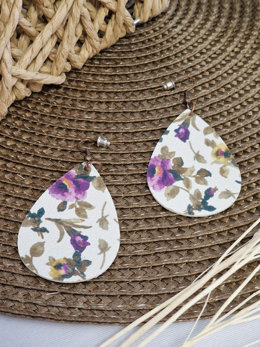 Notre Collection de Bijoux - Boucle d'Oreille Fleur Violette