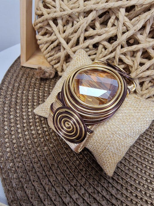 Notre Collection de Bijoux - Bracelet Doré avec Pierre Marron