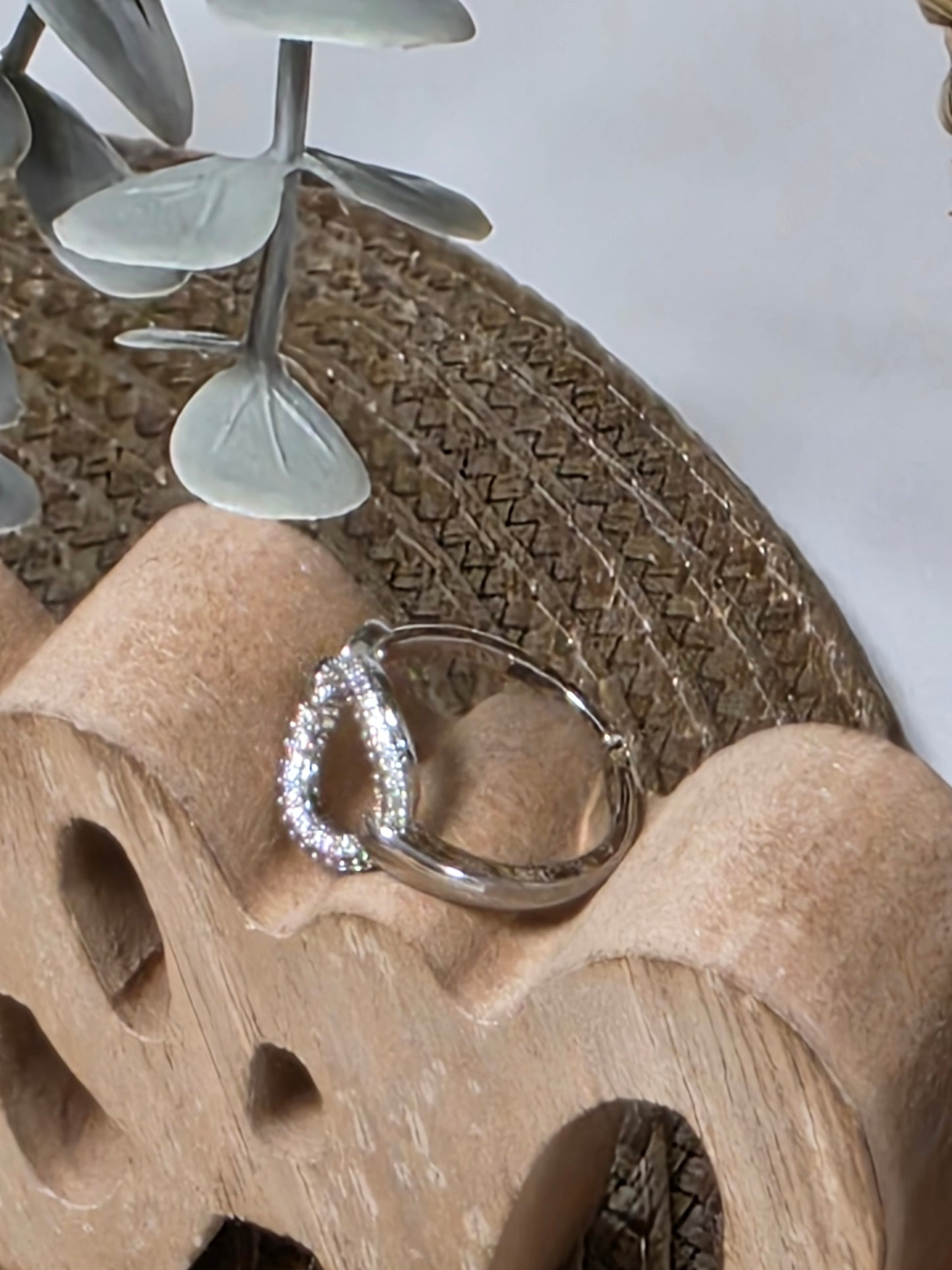 Notre Collection de Bijoux - Bague Cercle Argenté Pierre Blanche