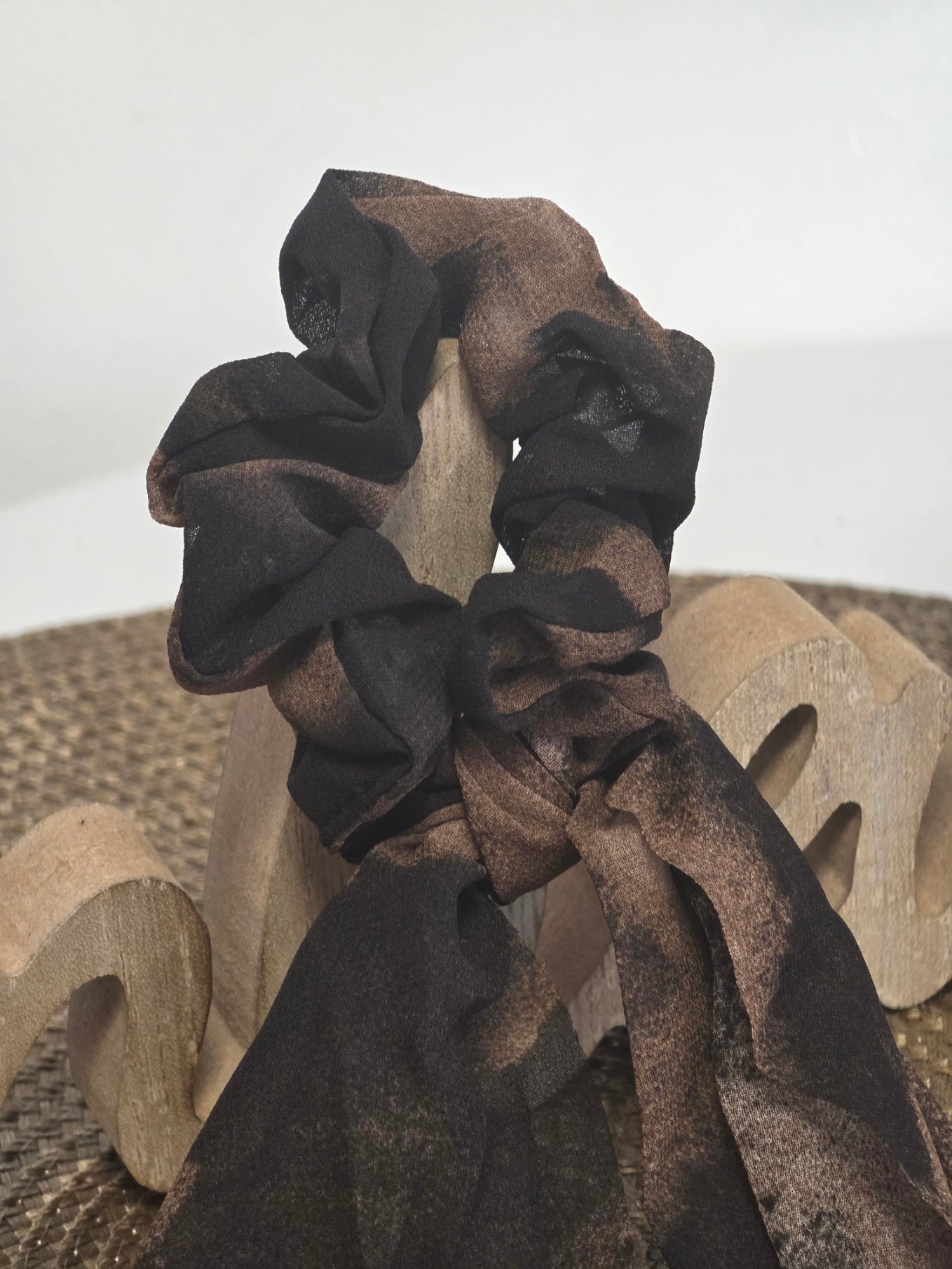 Le Chouchou Foulard Noir Marron