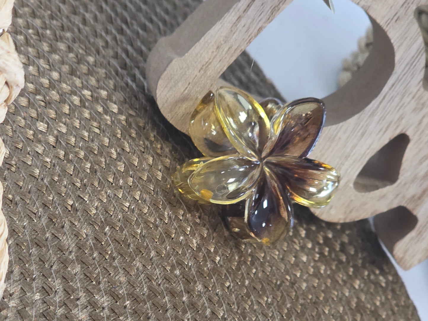 Petite Pince à Fleur Jaune Noir