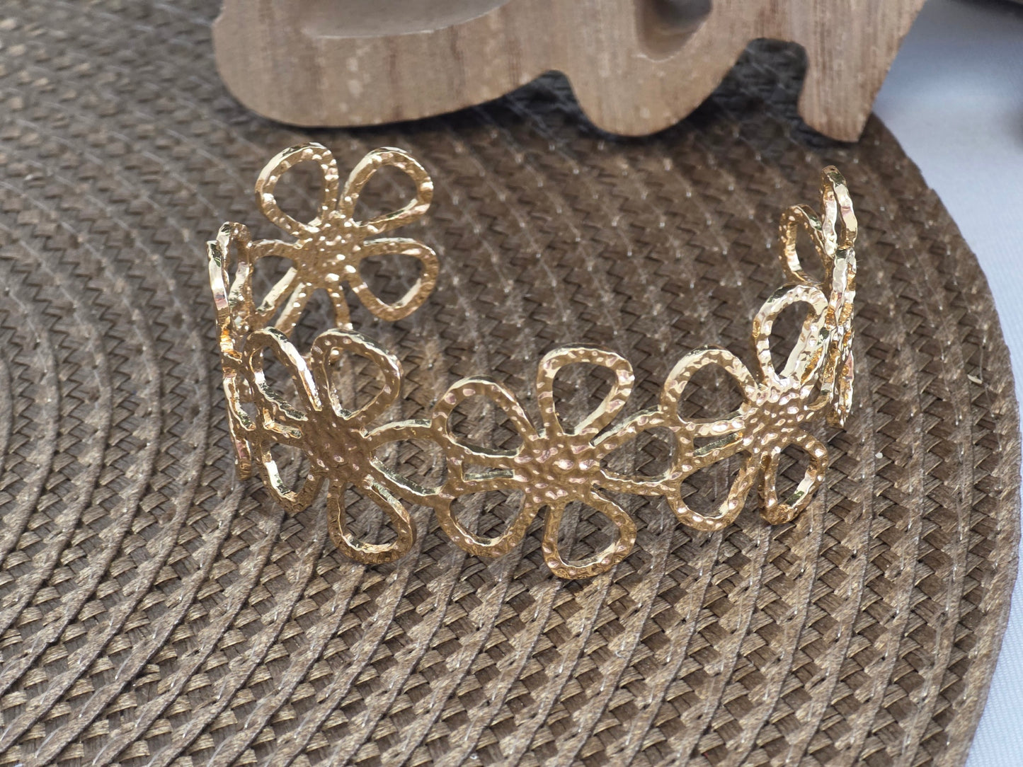 Notre Collection de Bijoux - Bracelet Jonc Pâquerette Doré