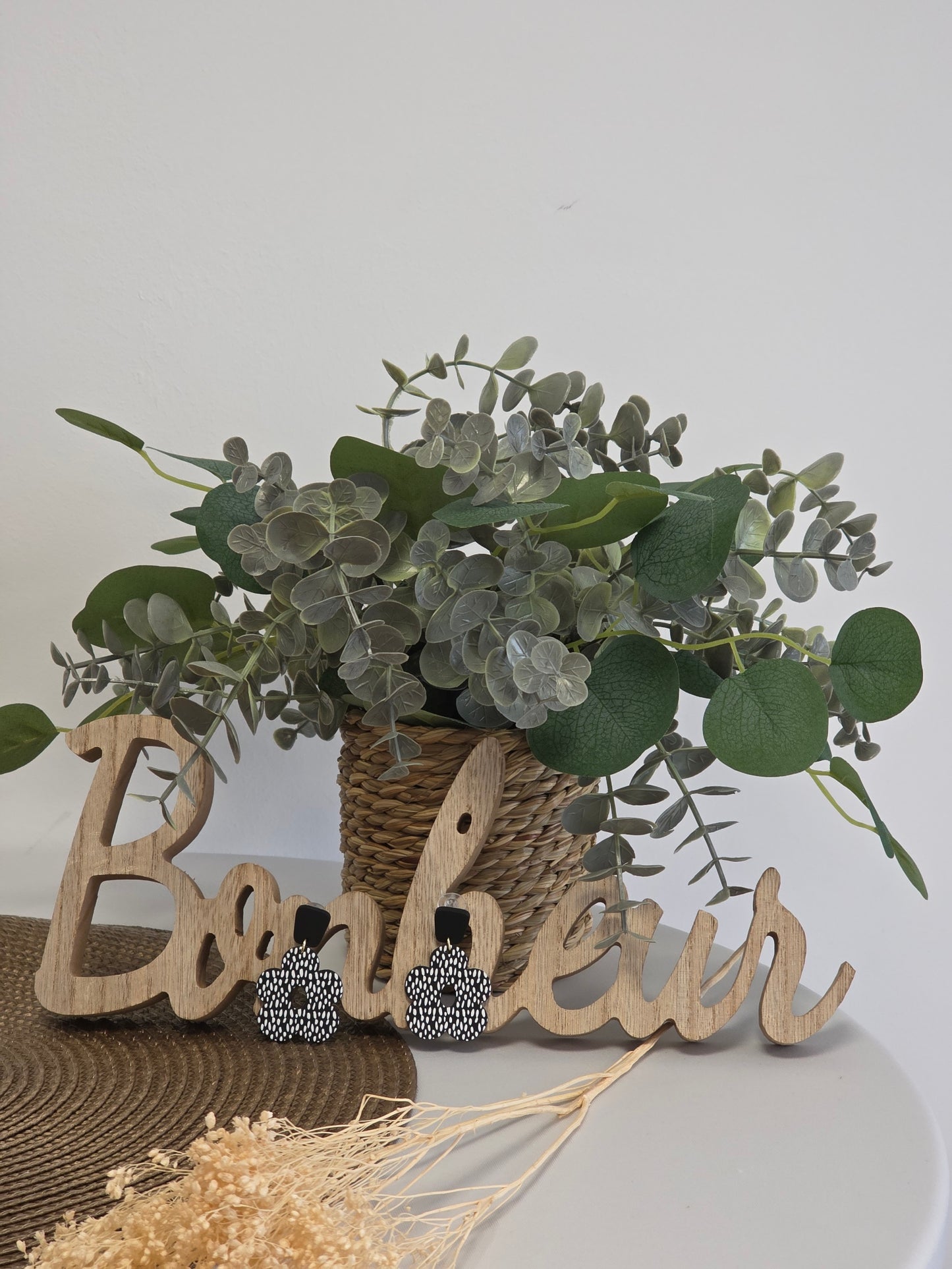 Notre Collection de Bijoux - Boucle d'Oreille Pendante Fleur Noir Blanc