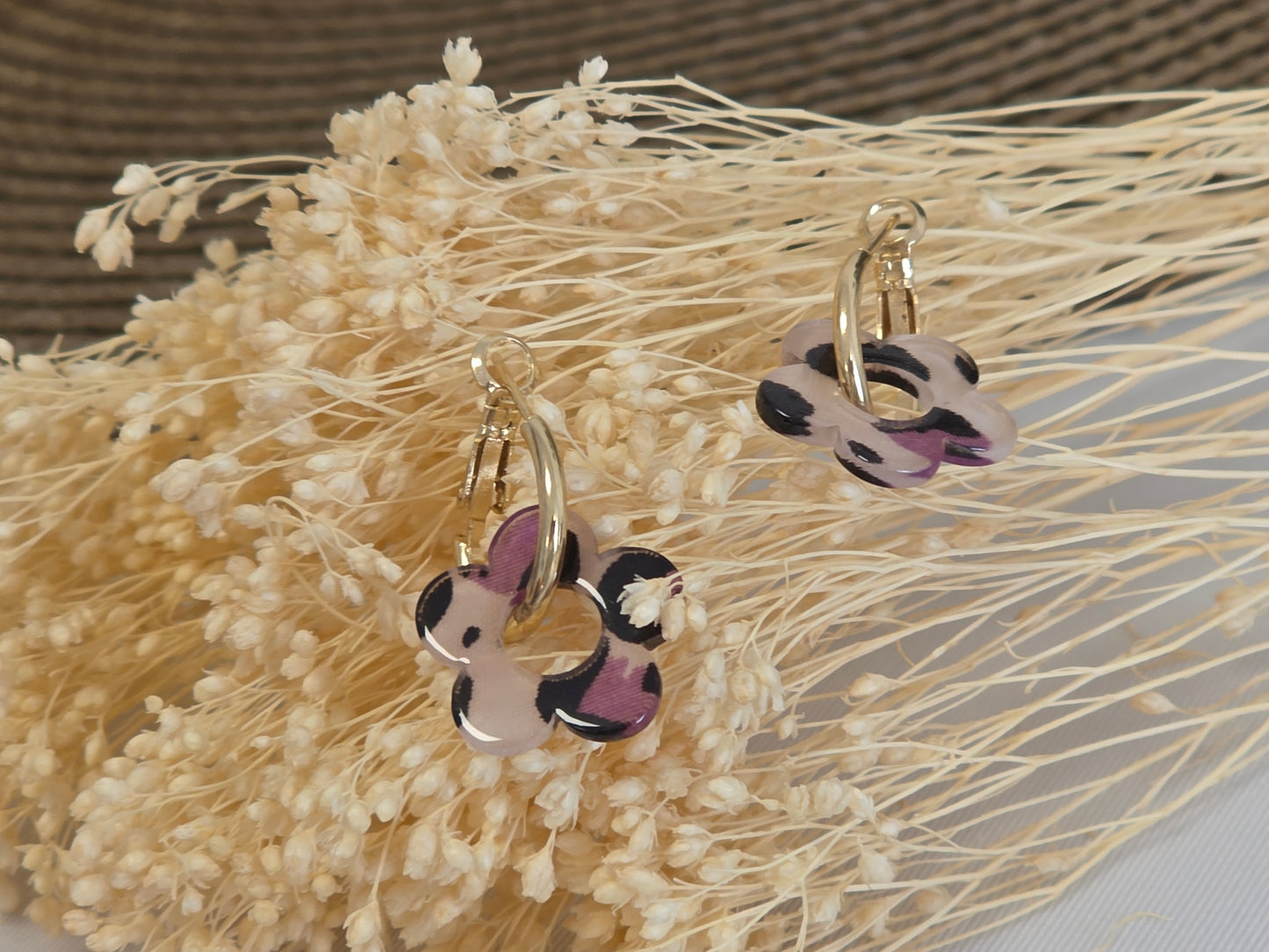 Notre Collection de Bijoux - Boucle d'Oreille Fleur Violette Noir