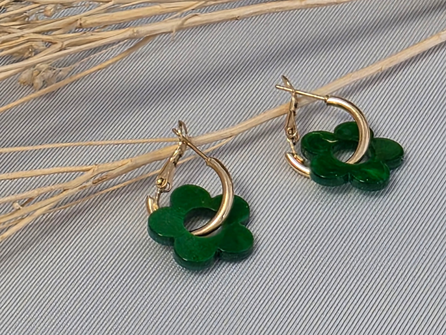 Notre Collection de Bijoux - Boucle d'Oreille Fleur Verte