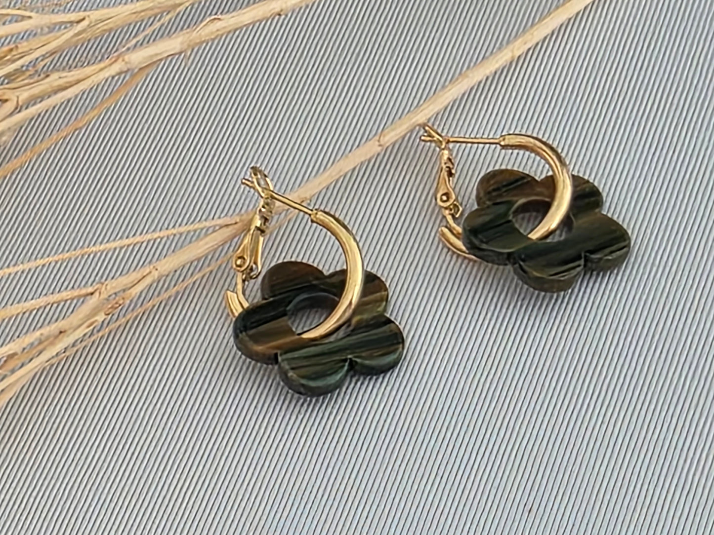 Notre Collection de Bijoux - Boucle d'Oreille Fleur Café