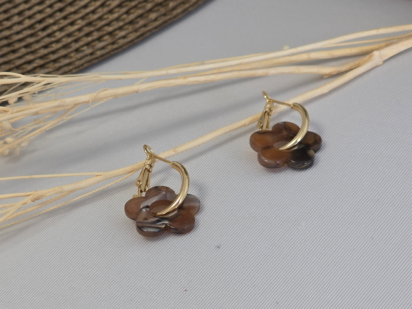 Notre Collection de Bijoux - Boucle d'Oreille Fleur Thon Maronné