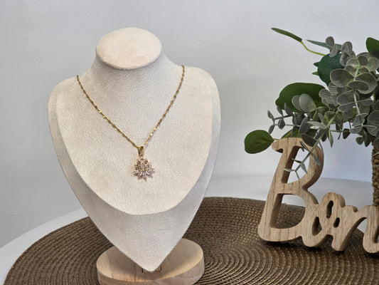 Notre Collection de Bijoux - Pendentif Fleur de Lotus à Strass